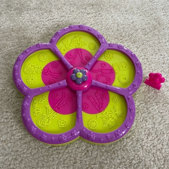 Polly Pocket - Spin A Style - Fashion Drawing - READ Description - Picture 3 of 3